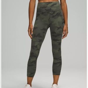 Green camo lulu leggings size 4, full length